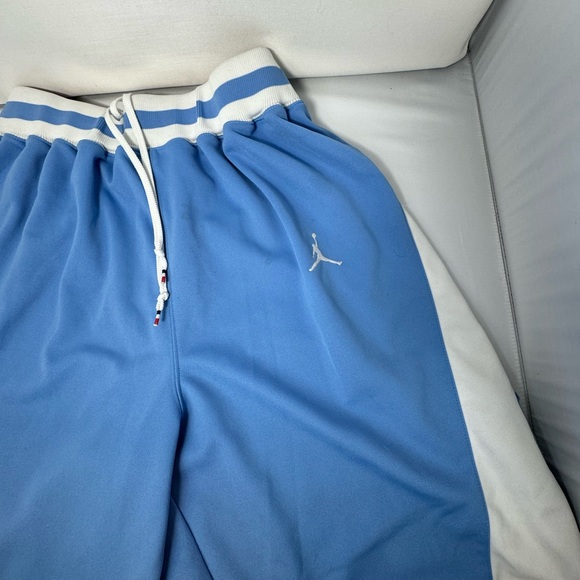 Jordan Basketball Shorts Size Medium - Picture 3 of 6